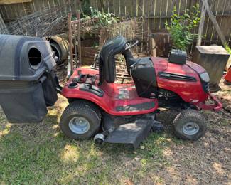 Riding Lawnmower 