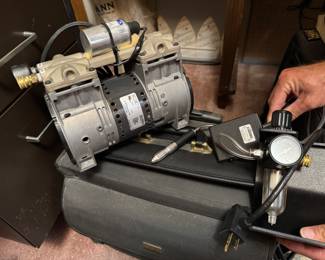 Grinder and compressor 