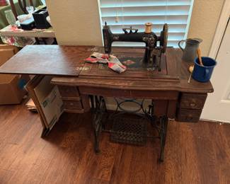 Antique Greist Trundle Sewing Machine 
