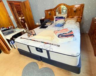 Serta Perfect Sleeper and Mirror Headboard 