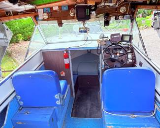 1972 Starcraft Islander 21 Foot, In-Board/Out-Board. Clean Title. Well Maintained. Includes Beaver Trol Hydraulic Trolling Plate, Garmin Electronics, Big Jon Downriggers and Planer Board Masts