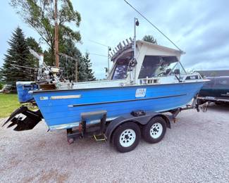 1972 Starcraft Islander 21 Foot, In-Board/Out-Board. Clean Title. Well Maintained. Includes Beaver Trol Hydraulic Trolling Plate, Garmin Electronics, Big Jon Downriggers and Planer Board Masts