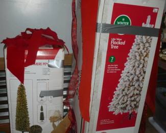 2 Lighted X-Mas Trees