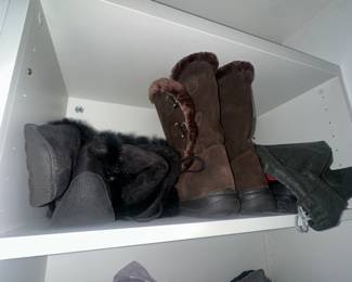 Shoes range from 6.5 to 7.5 woman’s sizes - $5 each