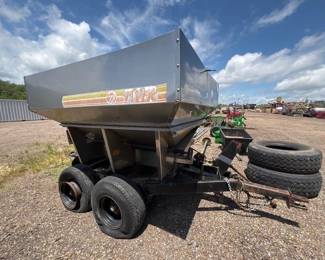 Tyler Fertilizer Spreader