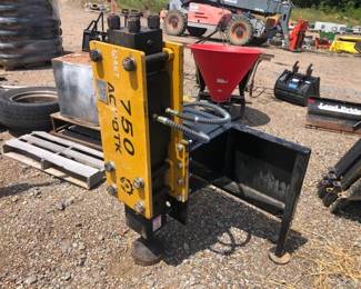 AGT 750 SKID STEER POST DRIVER