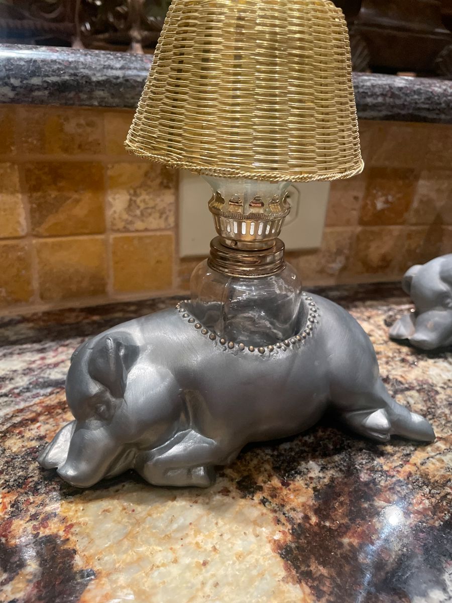 vintage mortons restaurant - pewter pig - rare find