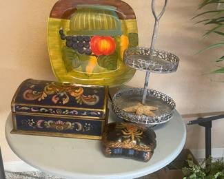 LOVELY HOME DECOR