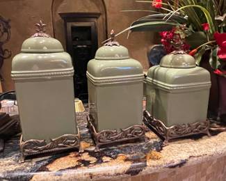 SET OF 3 CANISTERS THE GOOD ONES !!