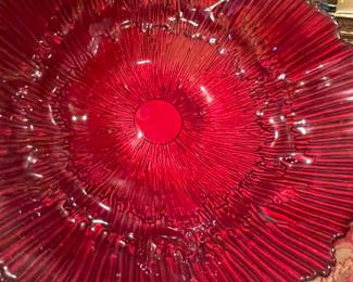 2 RED GLASS PLATES/BOWLS
