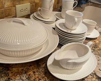 mikasa set  ITALIAN COUNTRYSIDE  PATTERN 