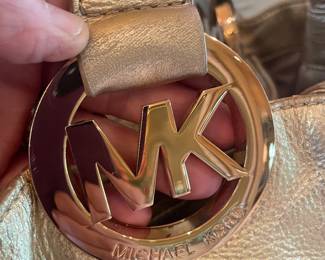 GOLD LEATHER M KORS BAG