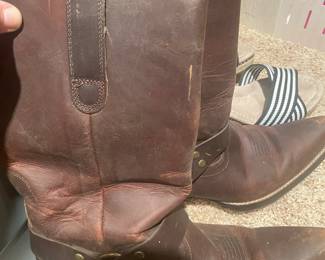 ARIAT