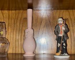 Here's that Hull pottery up in the corner I mentioned earlier.  And the clown, too cute!  