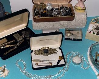 men's items too and check out those hair accessories