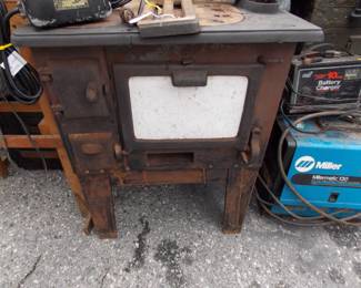 Small kitchen wood stove