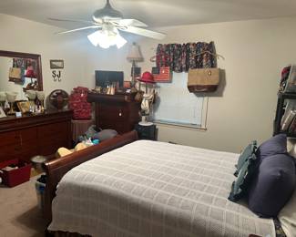 Master Bedroom Queen Size Bed