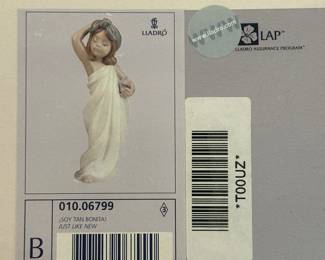 LLADRO GIRL POSING