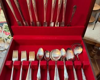 Monogrammed Silverware...what?!? ❤️ 