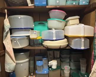 So much tupperware!