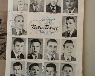 USC vs NOTRE DAME COLLEGE FOOTBALL GAME DAY PROGRAM AUTOGRAPH JOHN MAZUR, JOHN HELWIG, GEORGE DICKSON, CHESTER OSTROWSKI, BYRON BOJI.