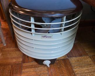 Vintage 50s Hassock 3 Speed Floor Fan - Welch Air Flight Round - Brown Bakelite