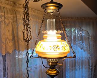 Hanging Swag Vintage GWTW Colonial Amber Brown Window Floral Ceiling Fixture.