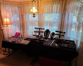 Lots of jewelry to look at!