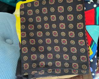 \Assorted Scarfs 