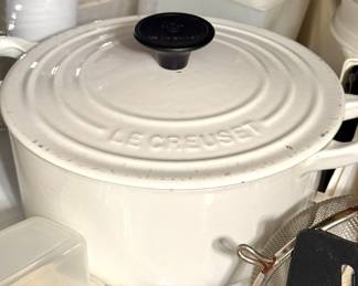 Le Creuset white Dutch oven