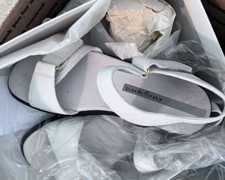 EASY Spirit woman's size 8 Sandals 