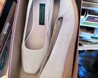 Easy Spirit sandals size 8 