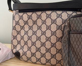 Authentic Gucci print purse 