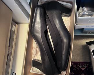 Beautiful leather pumps 