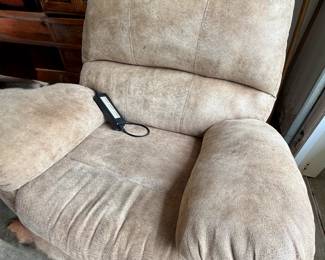 Motorized recliner