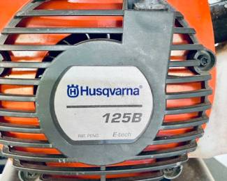 Husqvarna 125B 2 Cycle Gas Yard Blower.
