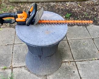 Worx WG261 20V Power 20-inch Cordless Hedge Trimmer