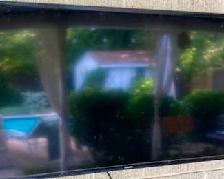 Samsung 40" Smart TV.