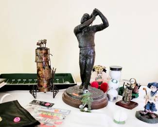 Random golf and U of O knick-knacks