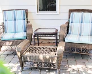 Wicker set