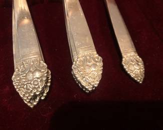 89pc Sterling Set by Oneida in the King Cedric Pattern 