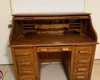 Mid century modern roll top desk. Excellent condition!