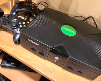 Original Xbox Console with Controllers – Classic Microsoft Gaming System (Untested)

