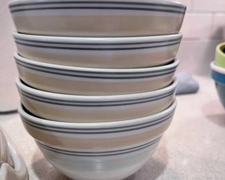 Set of pfaltzgraff vintage ceramic dinnerware  