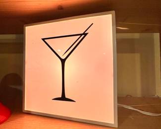 Martini glass light-up sign – Fun bar or game room accent