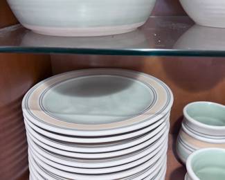 Set of pfaltzgraff vintage ceramic dinnerware  