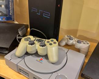 PlayStation 1 Console, Controllers, Classic Gray Model
