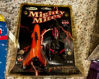 Estes Mighty Mites Fury & Torque Flying Model Rocket Twin Pack – Sealed – Flies Up to 600 Ft