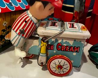 Tin wind up toy Ice cream vendor