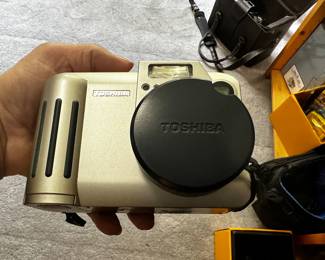 Toshiba PDR-M3 camera 